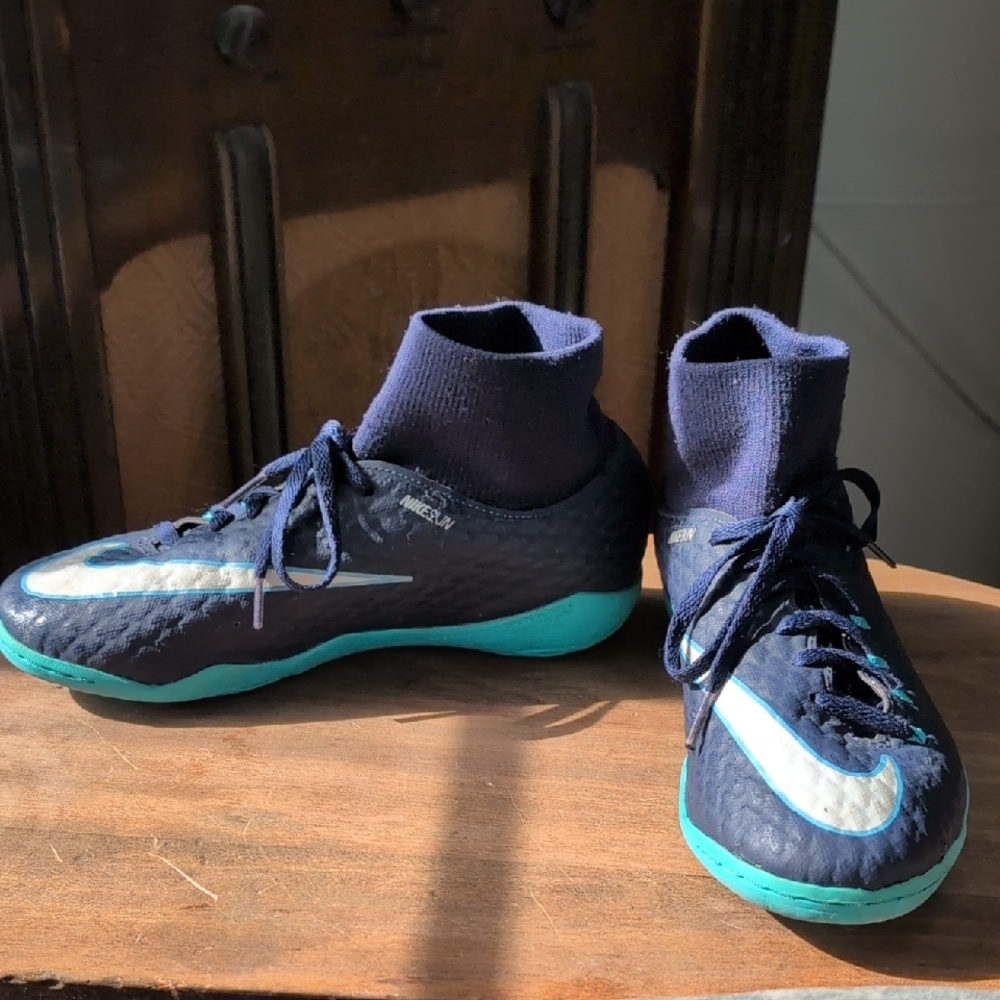 Nike HypervenomX Phelon III IC Indoor Soccer Shoes 4.5Y